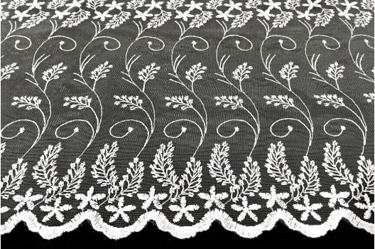 Тюль SAVAS иссиня-белый, плетистые цветочки (D2), 270 см