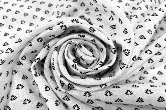 Рубашечно-плательный хлопок BARAN, черные листики на белом фоне 3