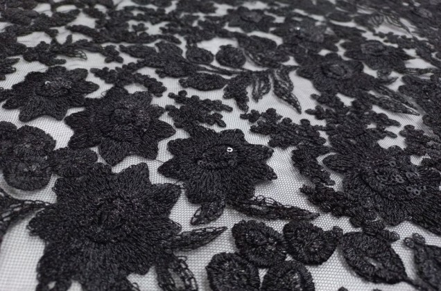 Кружевное полотно Цветы на сетке с пайетками, черное 2