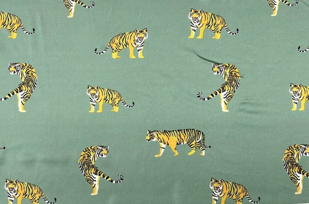 Армани Шелк, Тигры на пыльно-зеленом 1