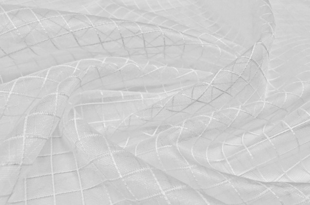 Тюль-сетка в белые квадраты 1.5х1.5 см с утяжелителем, 300 см, Турция 1