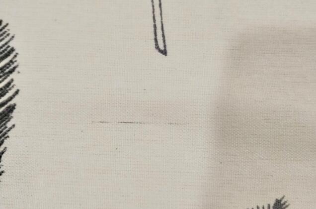 Тик, Перья на бежевом фоне (УЦЕНКА) 1