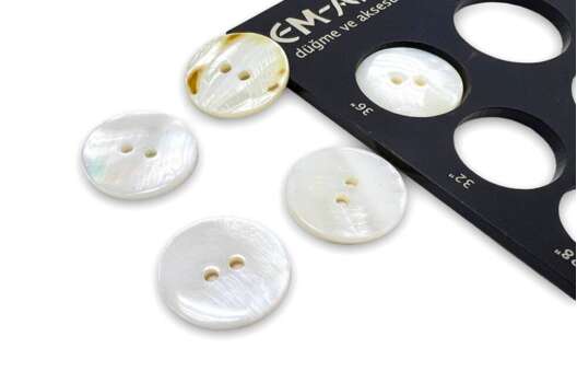 Пуговица-ракушка, перламутр белый C-RA02, 2 прокола, 22 мм