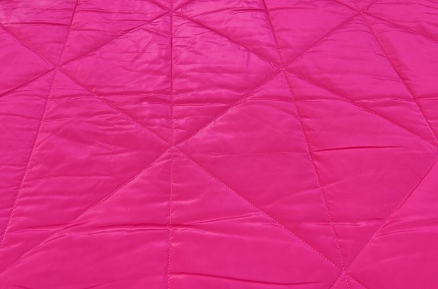 Курточная стежка на синтепоне, Ромбы 21 см ярко-розовые 4
