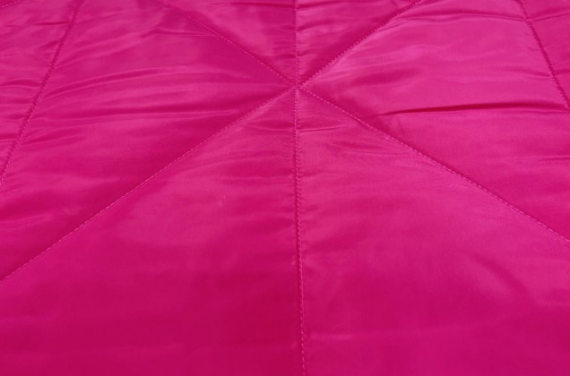 Курточная стежка на синтепоне, Ромбы 21 см ярко-розовые 1