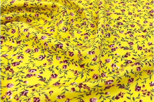 Штапель твил, Плетистые розочки на темно-желтом фоне