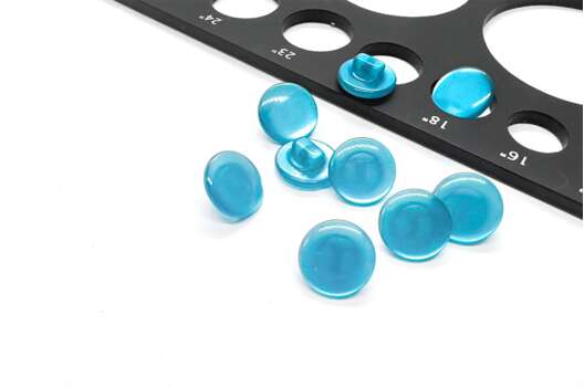 Пуговица пластиковая на ножке C-NE67, голубая, 11 мм