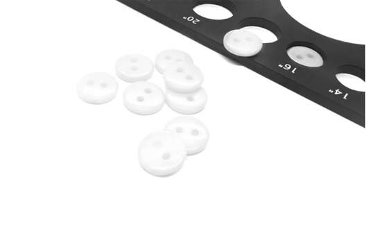 Пуговица пластиковая BT.16, 2 прокола, белая, 10 мм