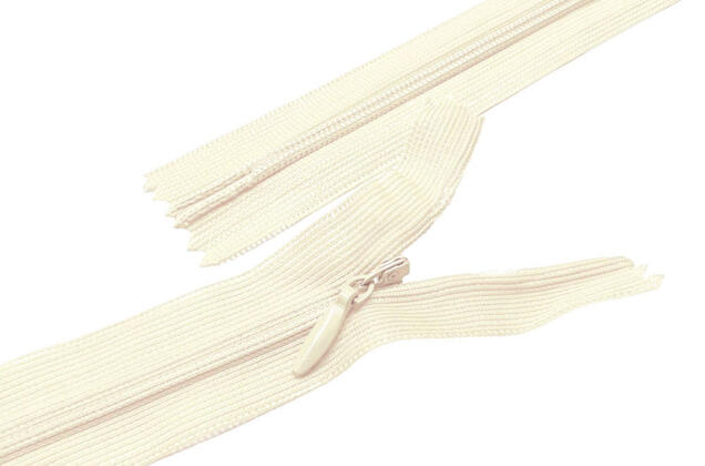 Молния потайная MaxZipper, тип 3, неразъемная, молоко (F103), 50 см, Китай