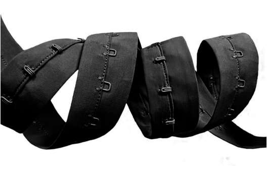 Крючки на ленте 1 ряд 28 мм, черные