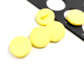Пуговица пластиковая на ножке цвет: желтый