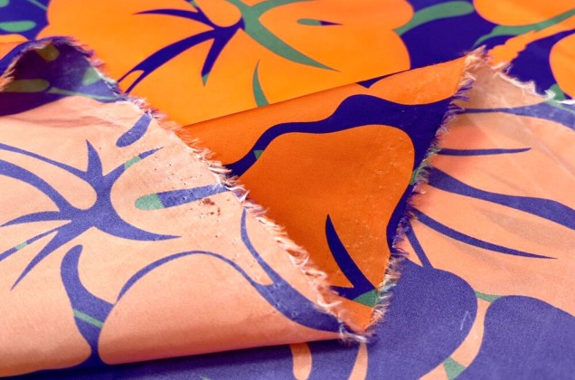 Курточная ткань Moncler, Оранжевые цветы на фиолетовом, Италия 3