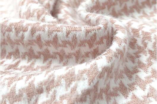 Вязаный трикотаж с ворсом, Гусиная лапка бело-пудровая