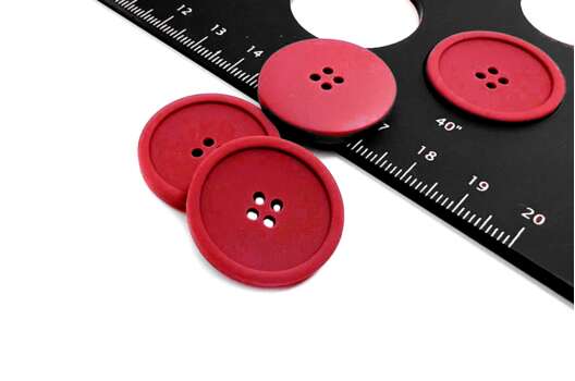 Пуговица пластик NE06, 4 прокола, красная, 25 мм