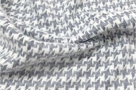 Вязаный трикотаж с ворсом, Гусиная лапка бело-серая
