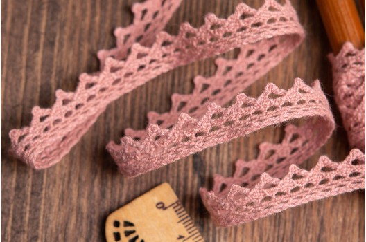 Кружево вязаное, хлопковое, 10 мм, розовое