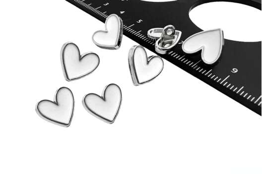 Пуговица металлическая на ножке ME S-2012, Сердечко белое с серебром, 13 мм