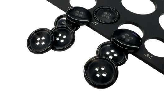 Пуговица пластик P9-09, 4 прокола, черная, 20 мм