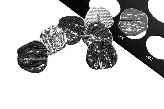 Пуговица металлическая на ножке ME708, темный никель, 20 мм