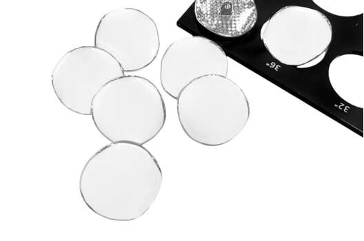 Пуговица металлическая на ножке RBZ-95, белая с серебром, 23 мм