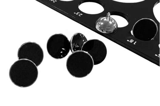 Пуговица металлическая на ножке RBD-049, черная с серебром, 11.5 мм