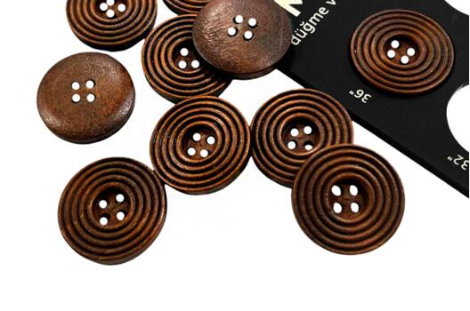 Пуговица деревянная R503, 4 прокола, коричневая, 23 мм