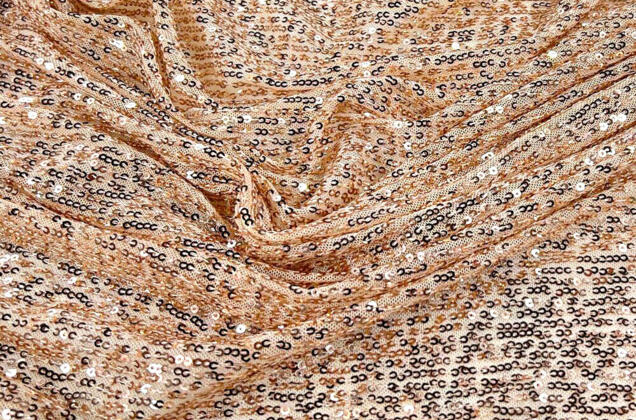 Пайетки на сетке-полосы 2 мм, золотистый персик, 135 см 1