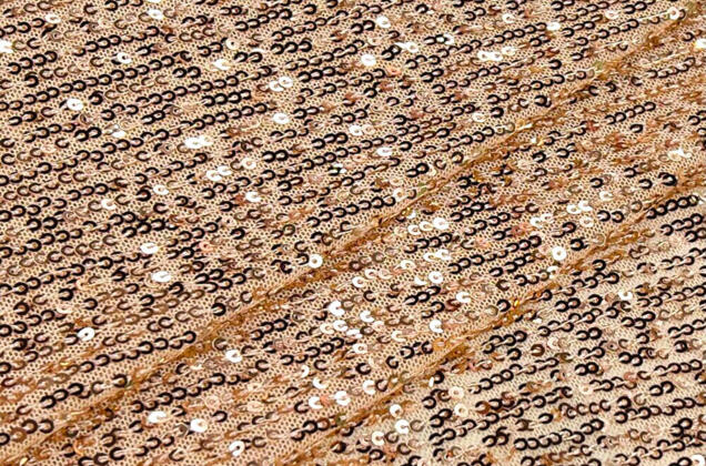 Пайетки на сетке-полосы 2 мм, золотистый персик, 135 см 3