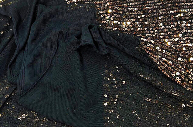 Пайетки на сетке-полосы 2 мм, золото на черном, 135 см 3