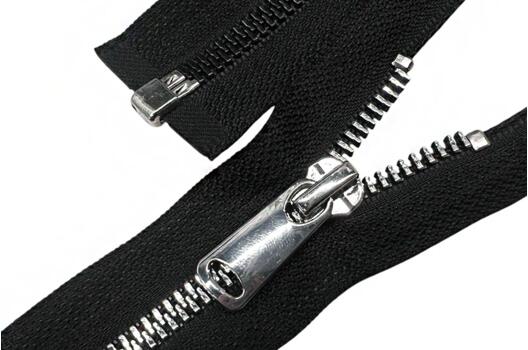 Молния пластик трактор FURNI Corn, 70 см, тип 5, разъемная, черная/никель