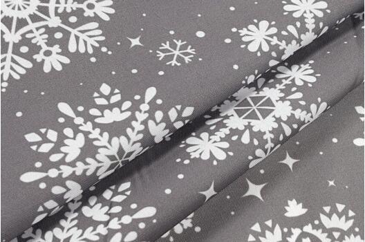Габардин простой с рисунком, Белые снежинки на светло-сером