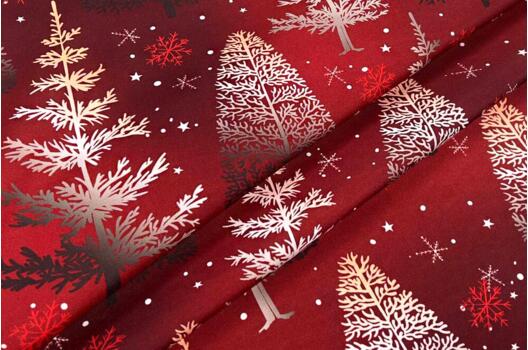 Габардин простой с рисунком, Зимний лес на темно-красном