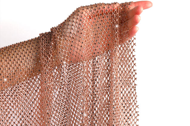 Сетка трикотажная со стразами, бежевая, 140 см 4