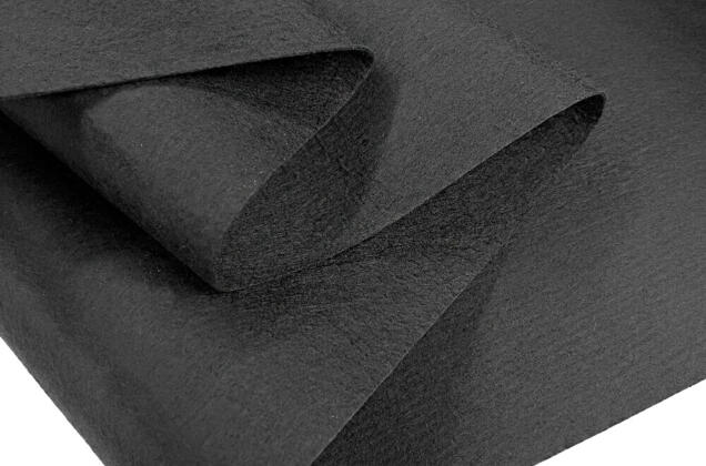 Фетр жесткий 2 мм, черный 1