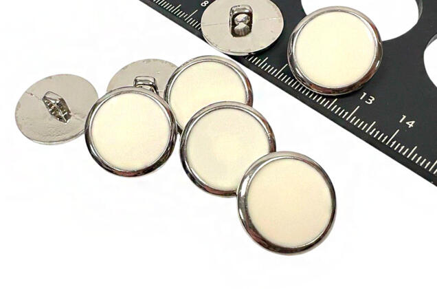 Пуговица пластиковая на ножке TX3359, белая с серебром, 21 мм