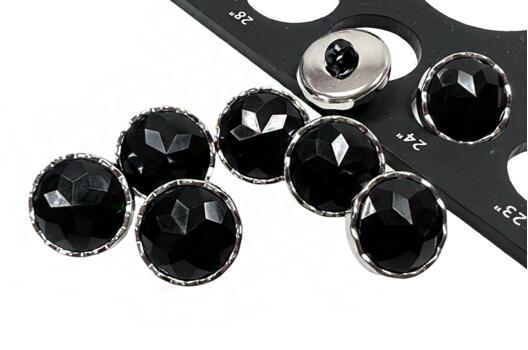 Пуговица пластиковая на ножке RBZ-52, черная с серебром, 15 мм