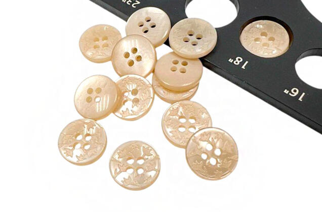 Пуговица пластик CN2504, 4 прокола, бежевая, 11.5 мм