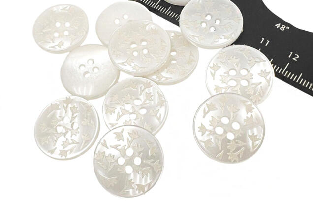 Пуговица пластик CN2504, 4 прокола, белая, 21 мм