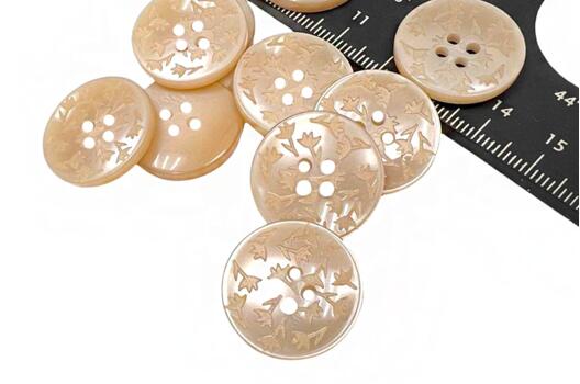 Пуговица пластик CN2504, 4 прокола, бежевая, 21 мм