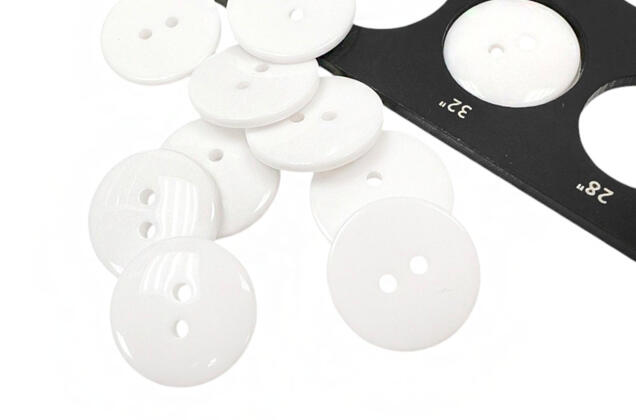 Пуговица пластик CXK-22, 2 прокола, глянцевая белая, 20 мм