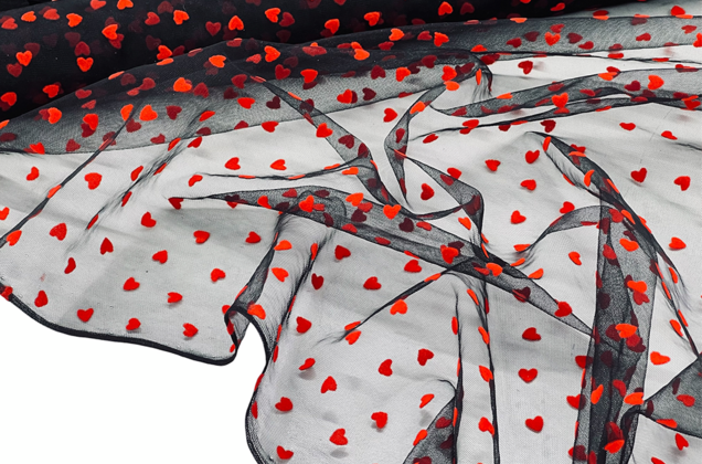 Сетка черная с красными сердечками 2