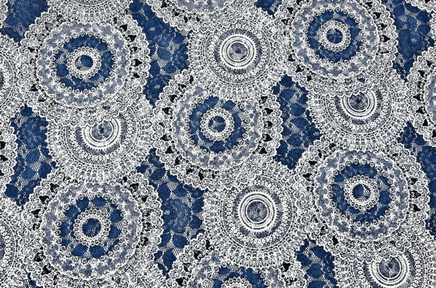 Кружевное полотно темно-синее с белым, Ажурные круги 5