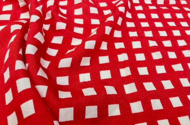 Штапель, Белые квадраты 1 см на красном 1