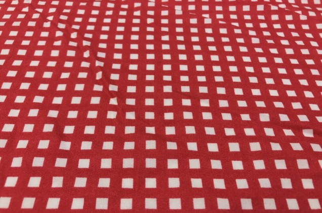 Штапель, Белые квадраты 0.5 см на красном