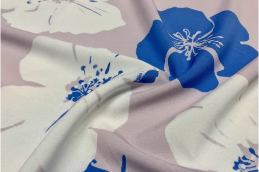 Ниагара, Сине-белые цветы на пудровом фоне