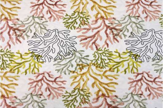 Дак (DUCK) Горчичные, розовые кораллы на белом фоне