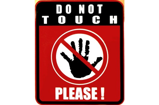 Термонаклейка Do not touch, Please
