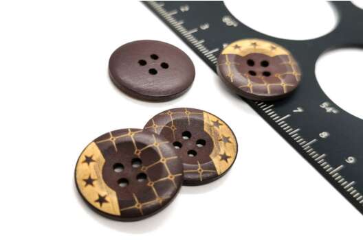 Пуговица деревянная 4 прокола, 23 мм, Д-05