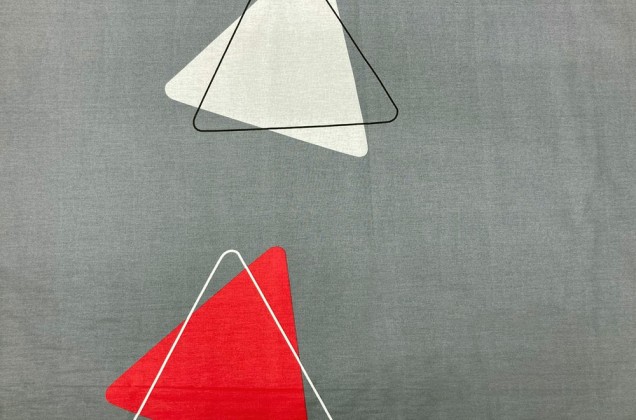 Ранфорс (поплин LUX) 240 см, Красно-белые треугольники на сером фоне 1