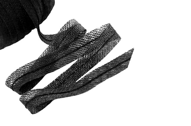 Лента флизелиновая клеевая по косой с усилением, черная, 12 мм